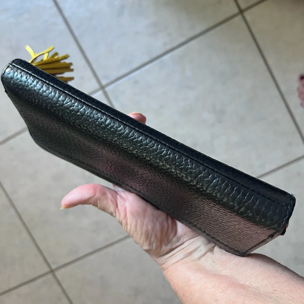 FOSSIL Pebble LEATHER Wallet Black Yellow Tassel Zip A Round Closure No Callouts - Picture 9 of 15